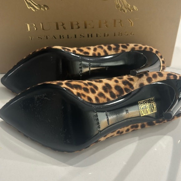 BURBERRY - animal print - Picture 2 of 5